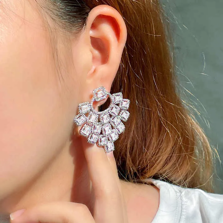 أقراط نسائية كبيرة متدلية على شكل هندسي رقيقWomen's Large Geometric Dangle Earrings
