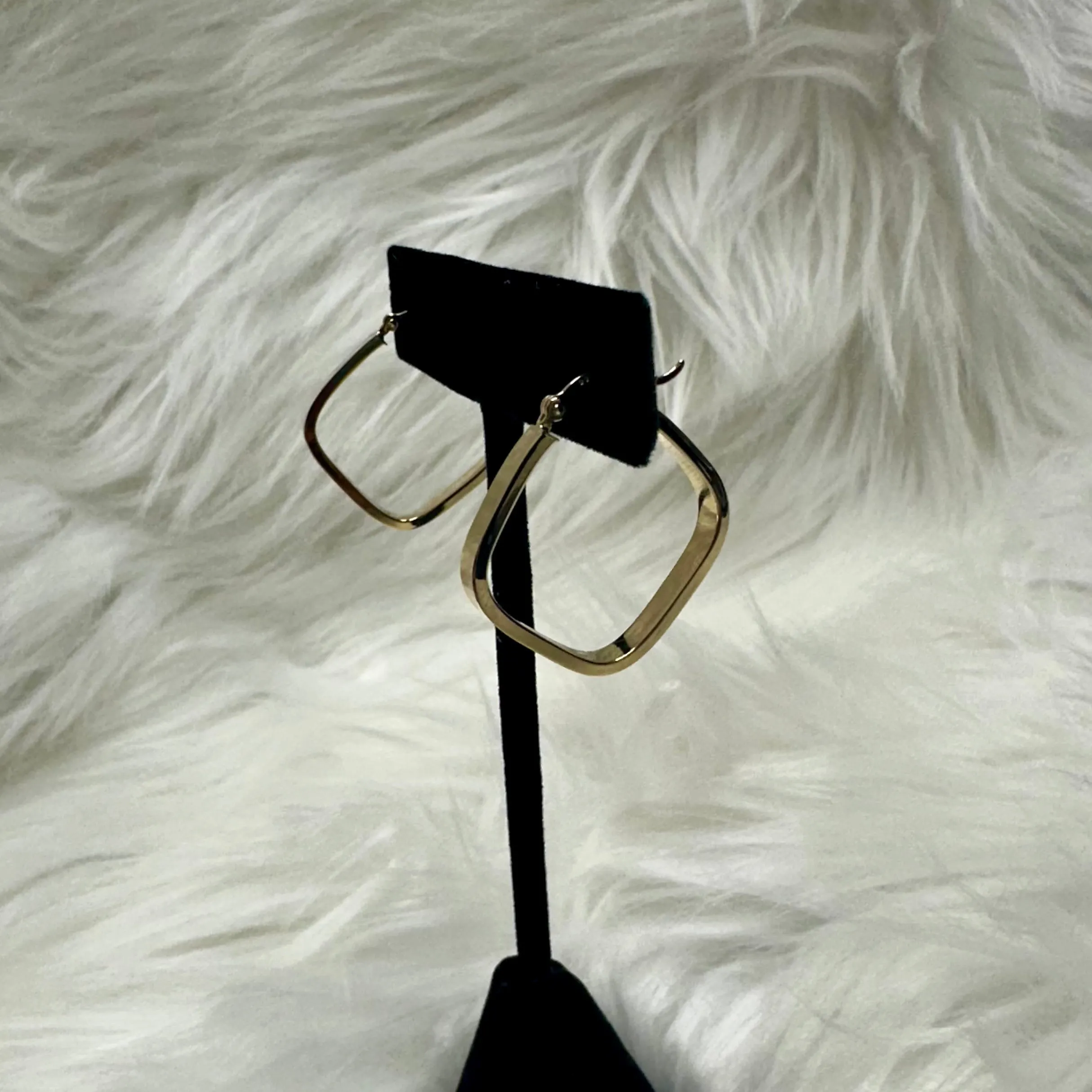 14k Gold Square Hoop Earrings