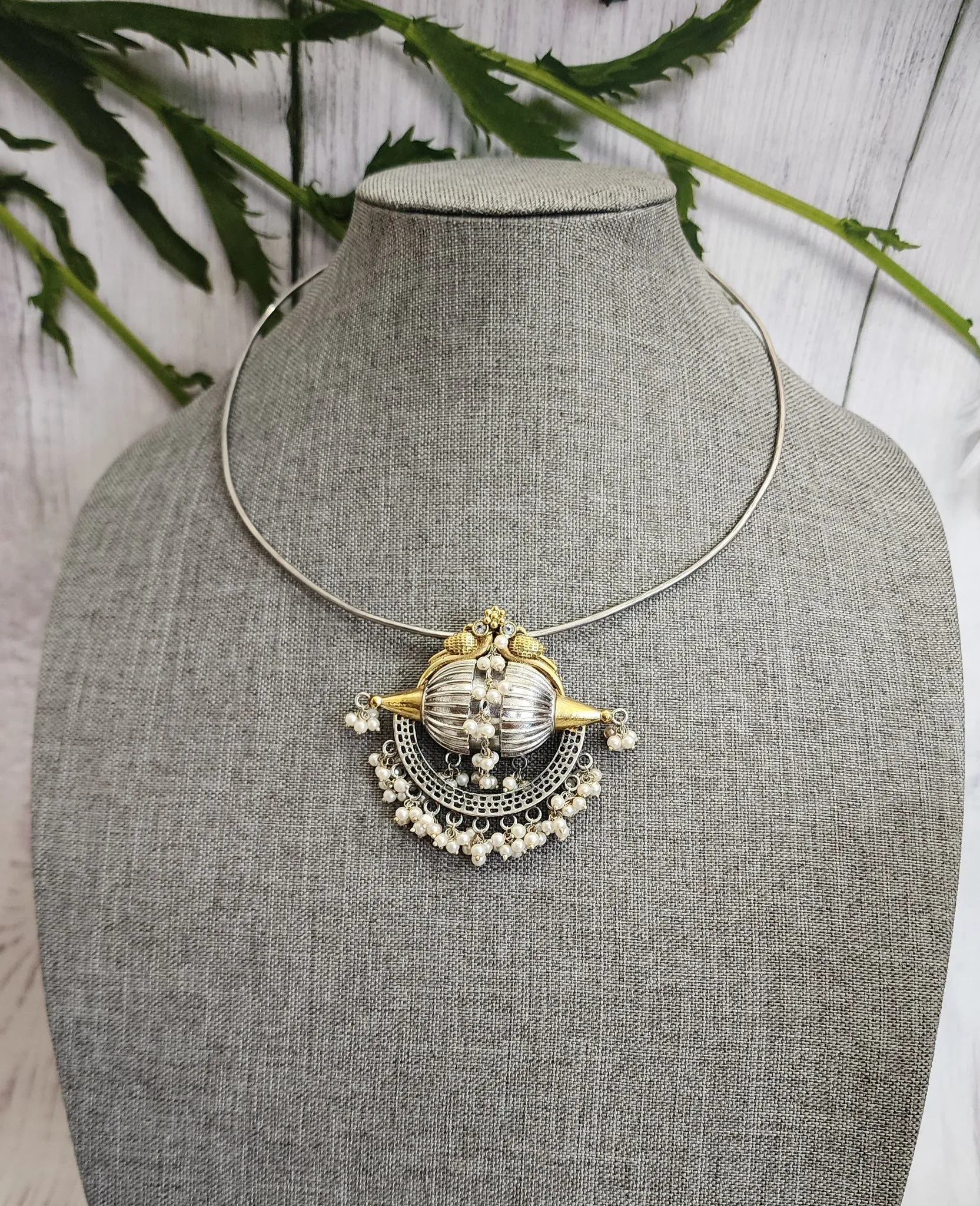 Dual Tone Hasli Necklace Set with Earrings