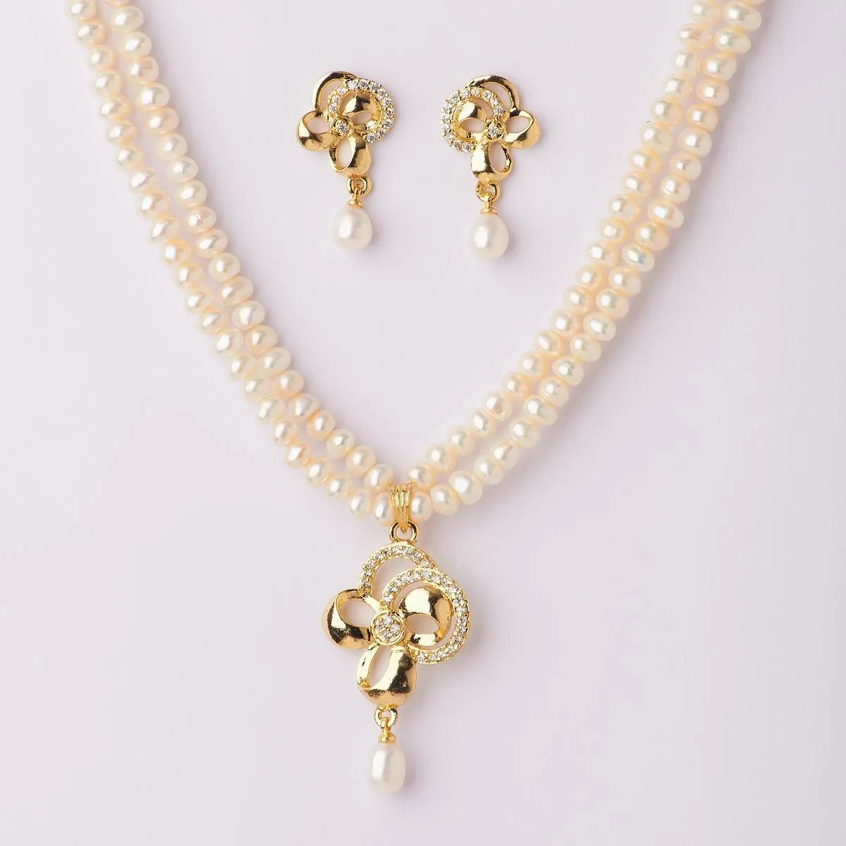 Fancy Stone Studded Pendant Set