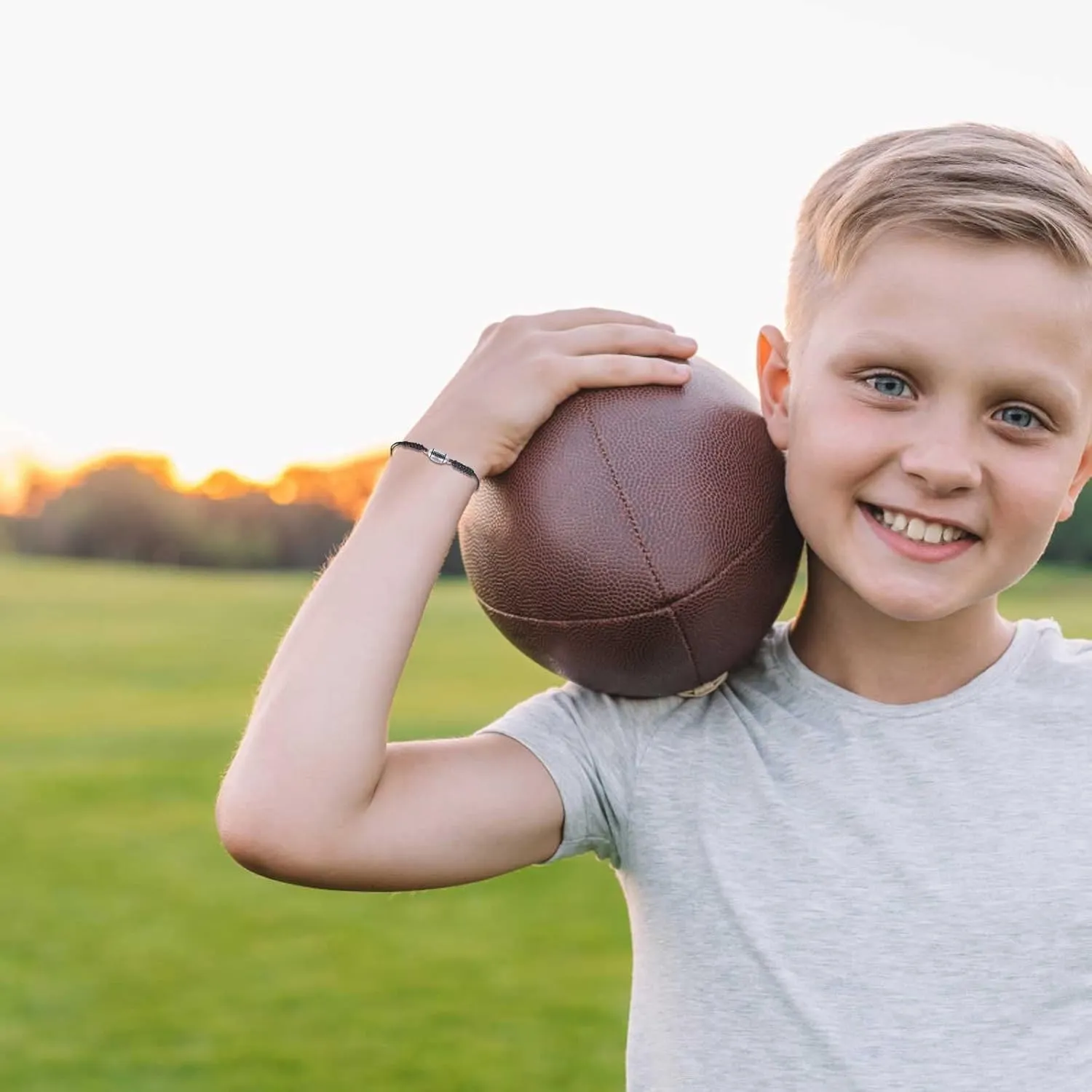 Football Bracelet, Rugby Bracelet Adjustable Paracord Charm Bracelet Unisex Football Gifts Boys Girls Youth Gift