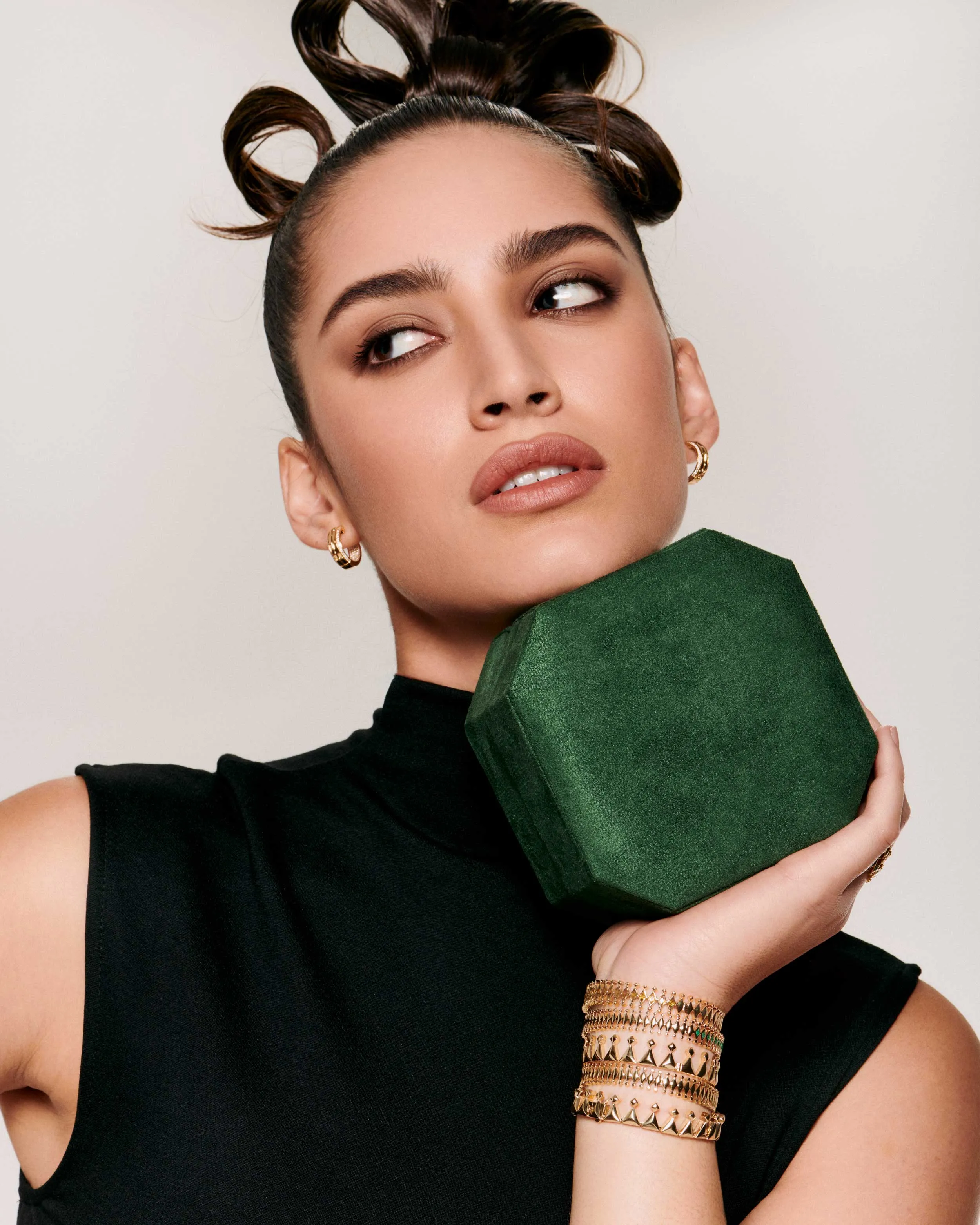 Sahra emerald necklace